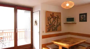 Appartement cosy 2 pièces, balcon sud, proche remontées et commerces, parking, casier à skis, 5 pers - Image 3
