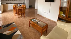 Reina - Image 2