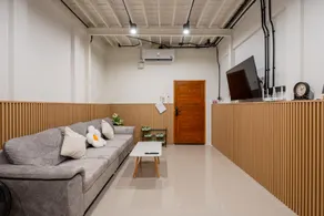 Cool cozy In Yaowarat - Image 4
