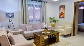 Elite Holiday Home - Luxury & Centric Flat - Image 5
