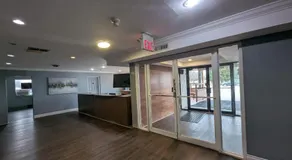 London Residency Inn - Image 5
