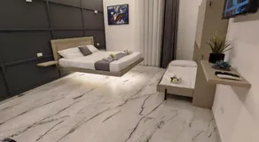MikAle Luxury Rooms - Image 2
