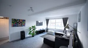 2 Bed Retreat with Roof Terrace - Image 2