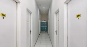 RedDoorz near Mandaya Royal Hospital Puri - Image 5
