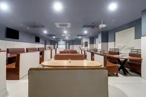Super Hotel O S Grand Bolarum - Image 4