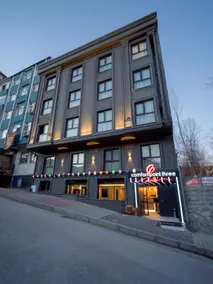 Comfort Point Three Hotel - Image 2