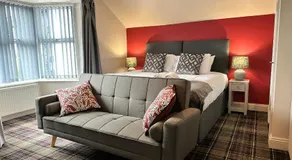 The Prince Albert Pub & Hotel with onsite FREE PARKING 2 minutes from Legoland - Image 2