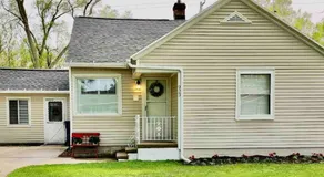 Cozy Neutral Farmhouse, Coffee provided, Relaxation optional - Image 5
