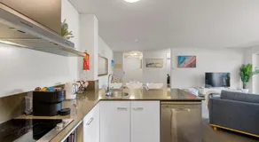 2 Bedroom 2 Bathroom Apartment in the Heart of Perth CBD - Image 5