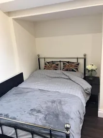 Studio Flat Near Hatfield Station - Image 1