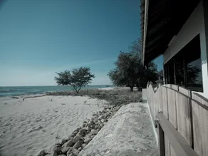 Little Home Beach - Image 4