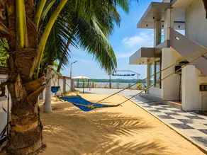 Island Resort Udupi Hoode - Image 3