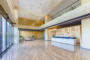Yinhua Commercial Hotel - Image 2