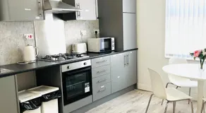 Room near Anfield Stadium - Easy Check-in - Image 3