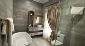 Vahlavi Lodge - Image 5