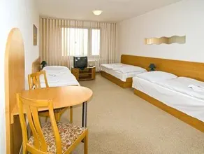 Hotel Arnost Garni - Image 2