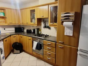 Apartment with Free Parking - Image 3