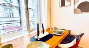 Comfortable Private Rooms in 5BR Apartment Near Kaufpark Alterlaa - Image 4