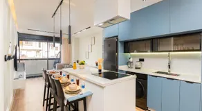 Blue Chic Luxury Studio with Pool and AC - Image 2