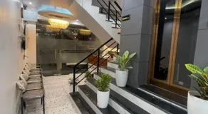 Hotel Alpine Inn - Image 3