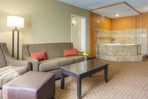 Comfort Inn - Image 4