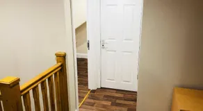 Small 3 Bed Flat near Heathrow - Image 5