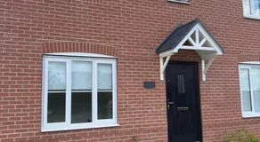 Beautiful New-Build Home in Grimsby with free parking - Image 1