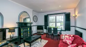 Cosy & Central 2BD Apartment Milngavie, Glasgow - Image 2