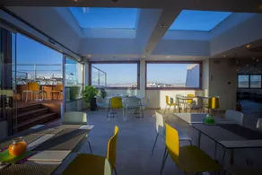 Novus City Hotel - Image 2