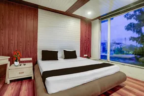 Collection O Lodha Experia Mall Dombiwali Formerly RR Suites - Image 2
