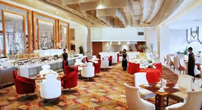 Glarun Jinling Hotel - Image 4