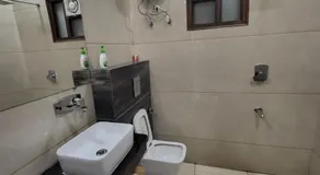 Hotel Tesla - Image 3