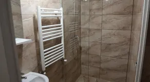 Center Hostel and Guest House - Image 4