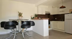Sabrina, Wi-Fi, garden, sleeps 4, and beach - Image 3