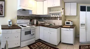Two bedroom apartment in single family home - Image 3