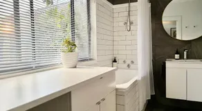 Welcome to The Roy - Family home close to airport and train! - Image 4
