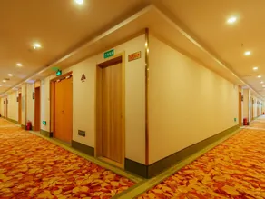 GreenTree Inn Zhengzhou Zhongyuan District Huaihe Road Tongbai Road Metro Station Shell Hotel - Image 3