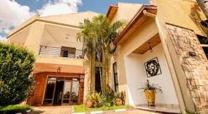 High Ground Villa Ltd - Image 4