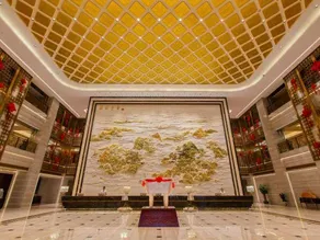 Royale Tower Hotel - Image 5