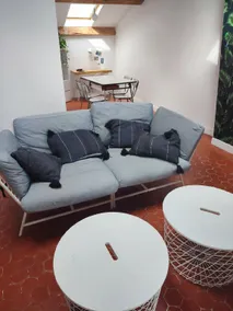 Sunny and spacious apartment in central location! - Image 2