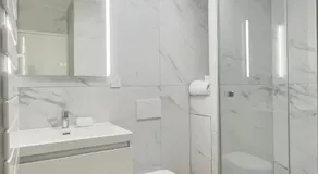 Cozy La Rocade apartment with free parking - Image 2