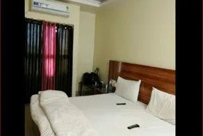 Hotel Surya - Image 2
