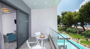 Lagomandra Luxury Suites with Private Pools - Image 3