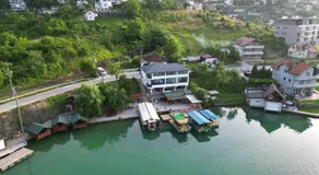 Apartment Hara, luxury lakeside suite with exquisite view - Image 5