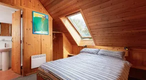 Capsule Rooms, FREE PRIVATE PARKING - Image 2