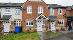Central Wigan Large House - Ideal for Contractors & Families - Image 4