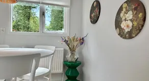 Gezellig chalet met 2 slaapkamers en zicht op het water - Image 5