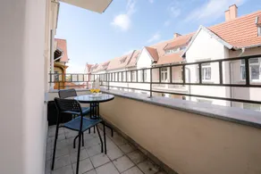Cosy Balcony Apartment - Image 3