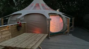 Romantic Luxus Glamping 3 - Image 4