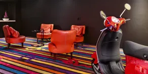 Cambridge Hotel Sydney - Image 4